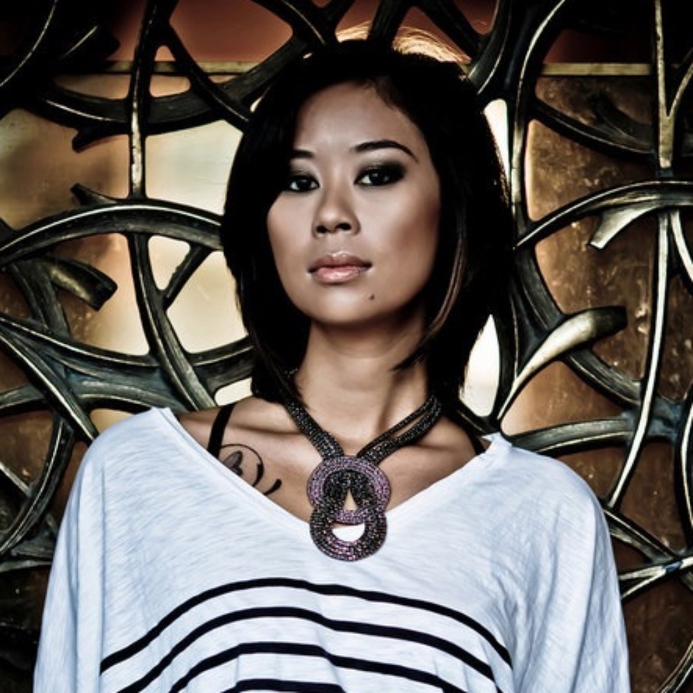 Meet your Posher, Posh